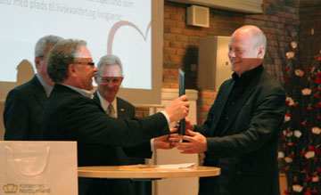 Finn Olafsson receives his ambassador diploma